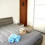 Rosyhouse